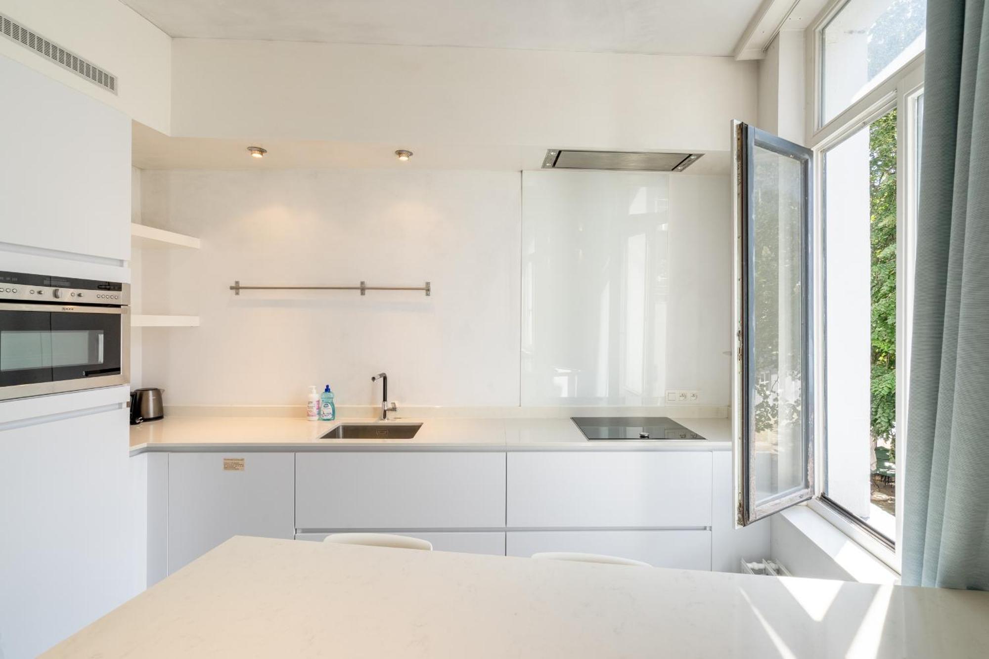 Light Modern Apartment In The Heart Of Anvers Dış mekan fotoğraf