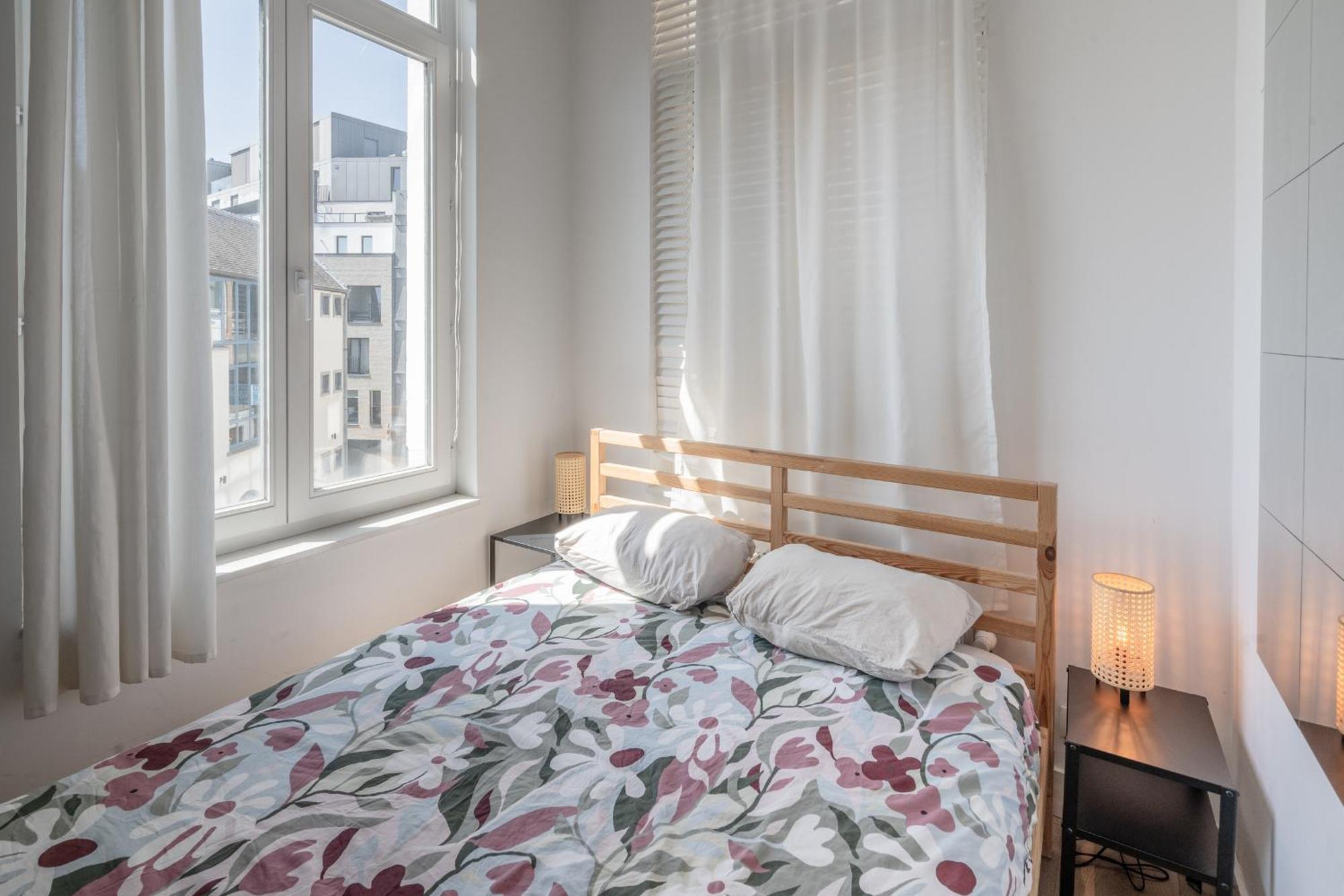Light Modern Apartment In The Heart Of Anvers Dış mekan fotoğraf