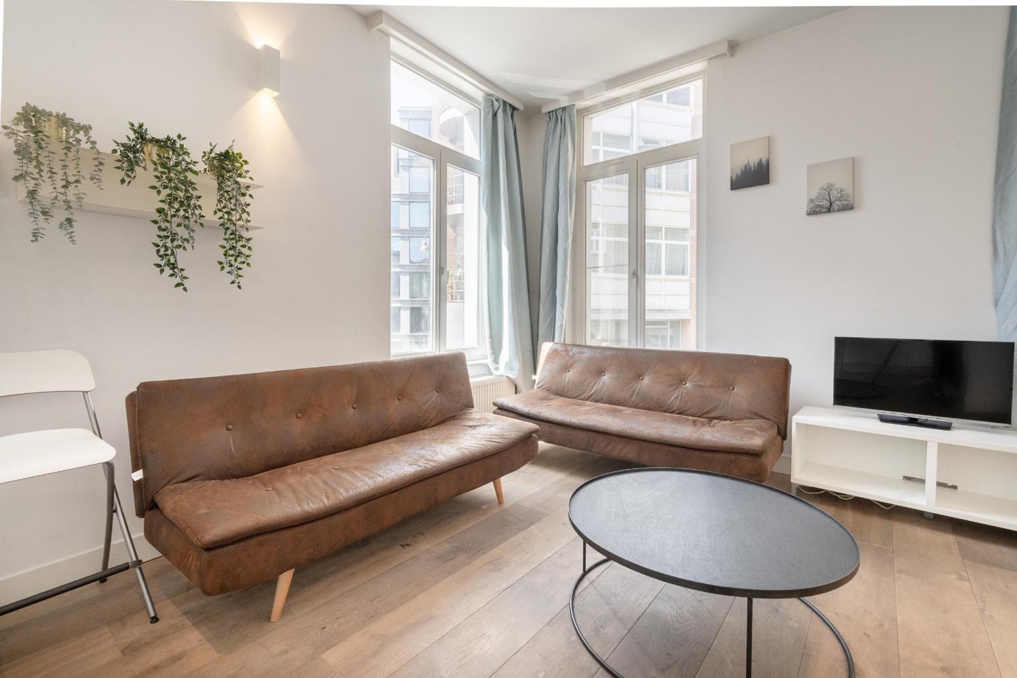 Light Modern Apartment In The Heart Of Anvers Dış mekan fotoğraf